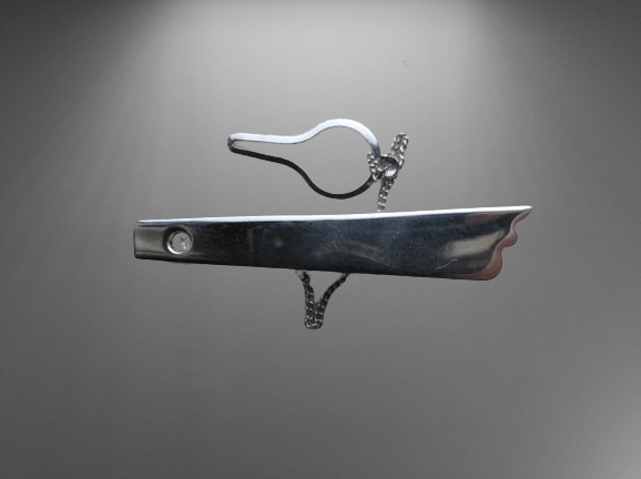 srebrna spinka do krawata z oczkiem