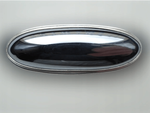 srebrna broszka z hematytem, PRL, srebro, styl retro, moda retro, retro, vintage, styl vintage,