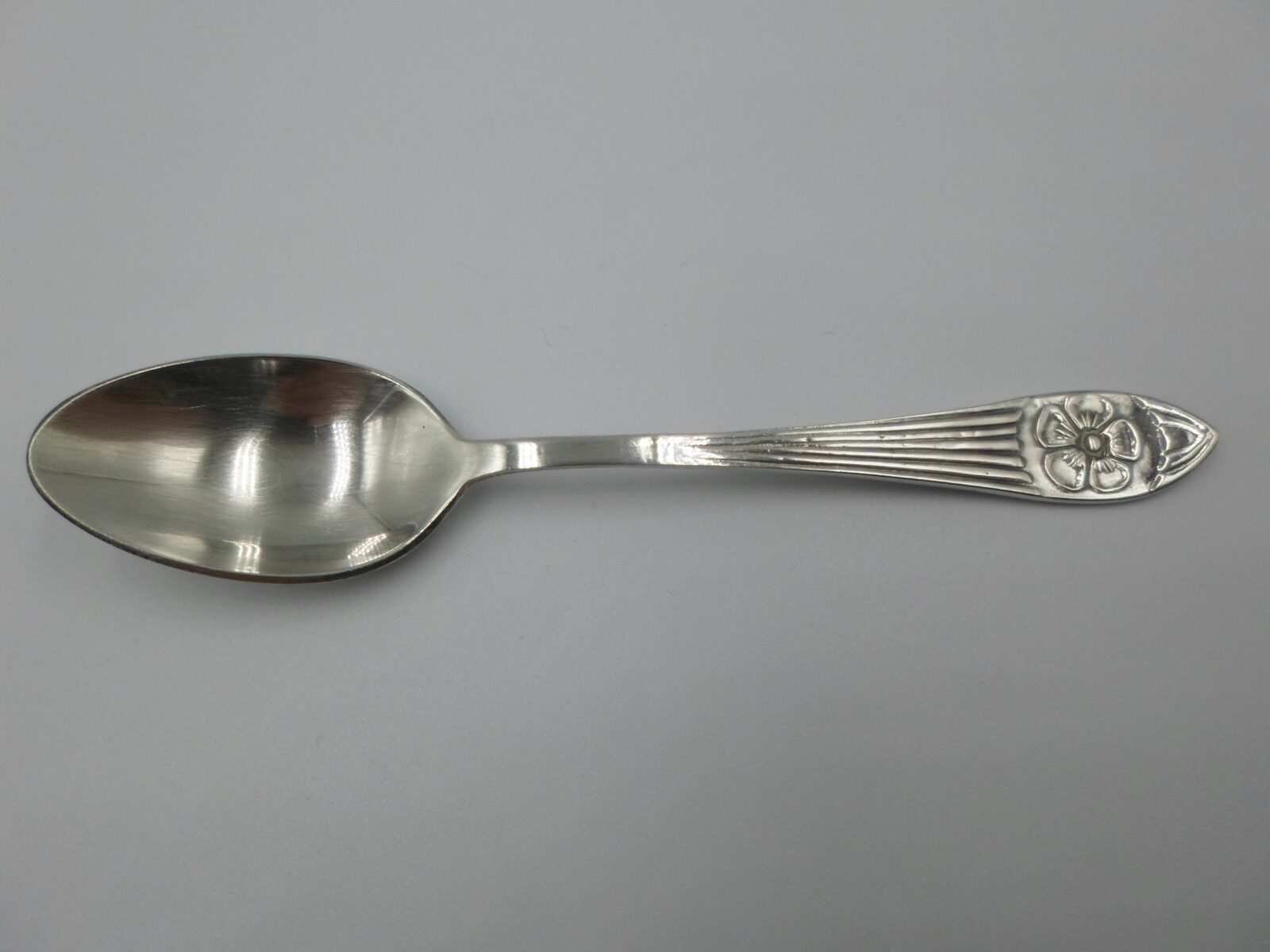 POSREBRZANE ŁYŻECZKI Z MOTYWEM KWIATOWYM - obrazek 3