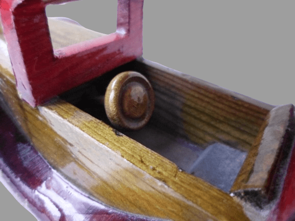 MODEL SAMOCHODU WYKONANY Z DREWNA LATA 60-te - obrazek 4