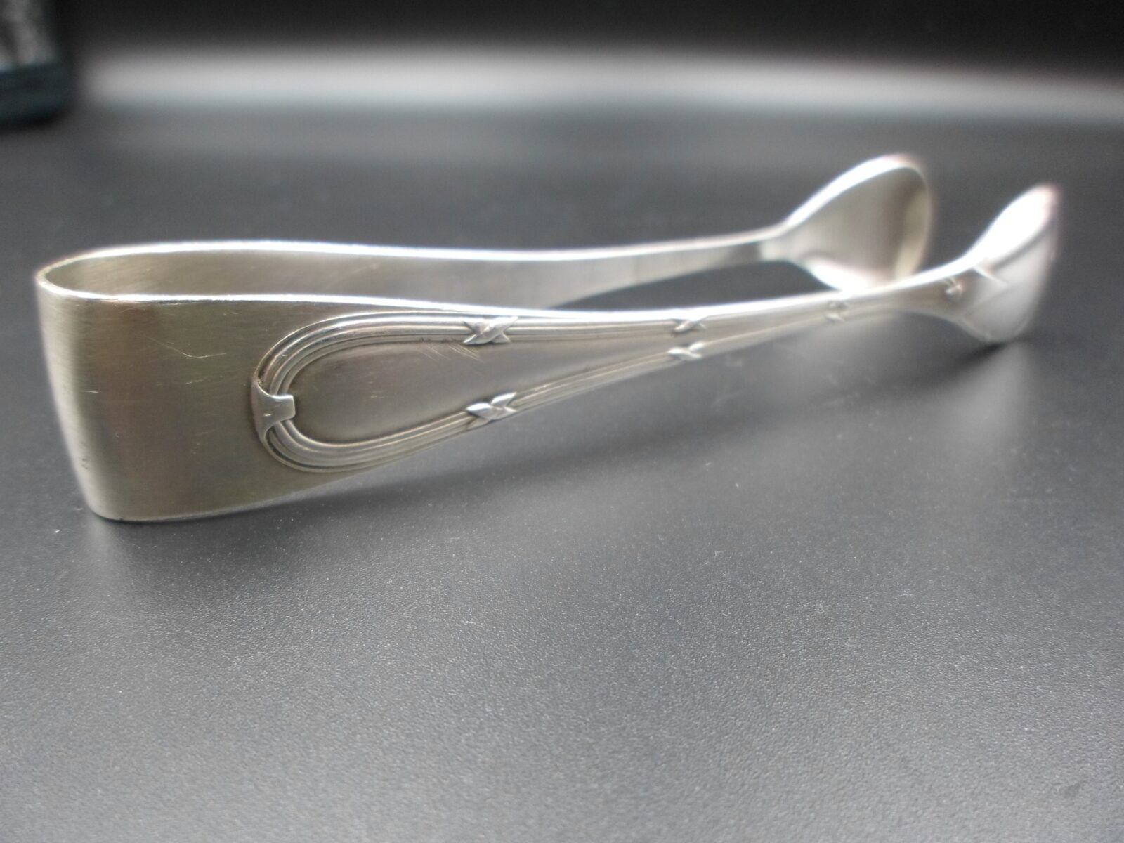 ART DECO AUGUST WELLNER POSREBRZANE SZCZYPCE DO CUKRU - obrazek 4