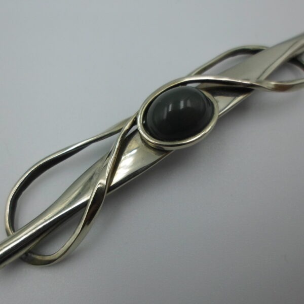 SECESJA POSREBRZANA BROSZKA Z OCZKIEM