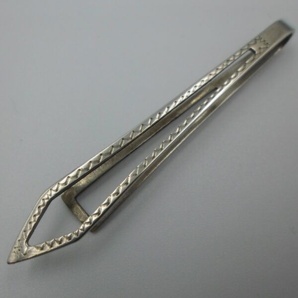 srebrna spinka do krawata