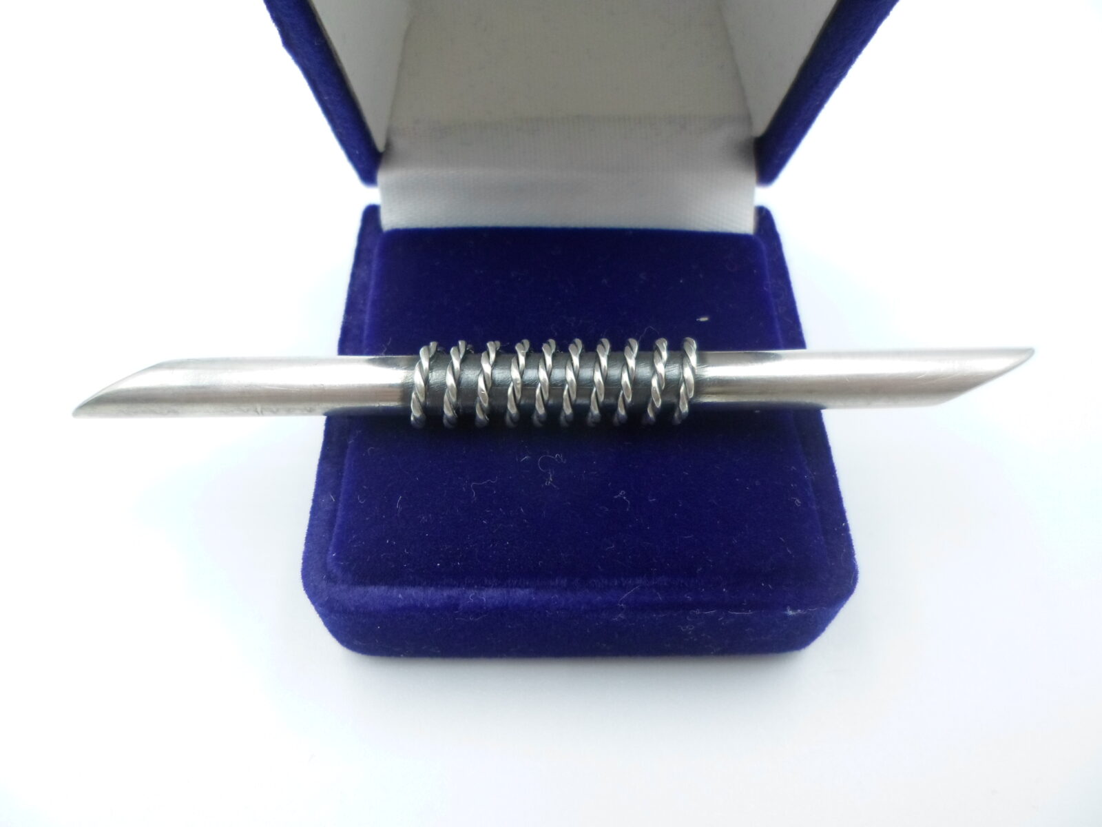 WYJĄTKOWA BROSZKA SREBRO 925 SYGNOWANA - obrazek 2