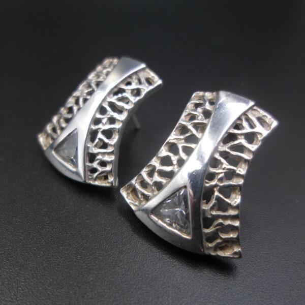 kolczyki z cyrkonią