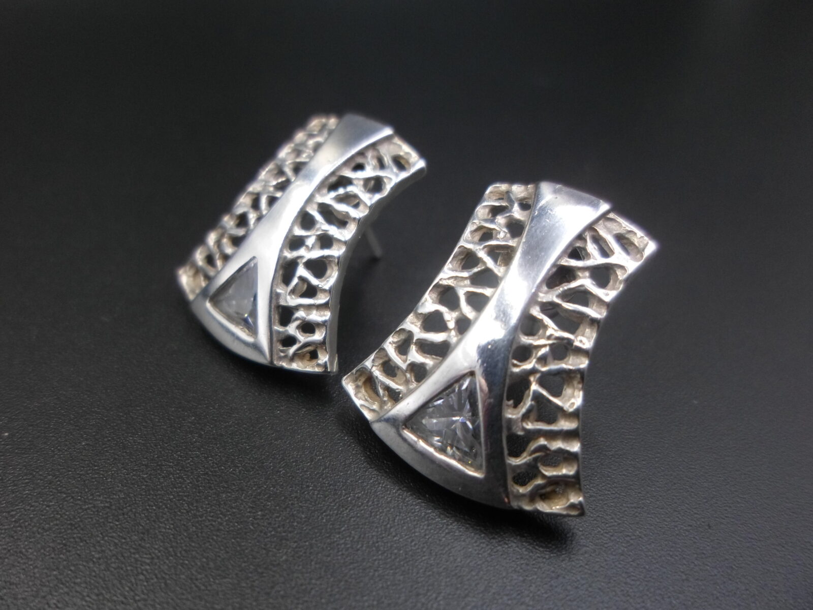 kolczyki z cyrkonią