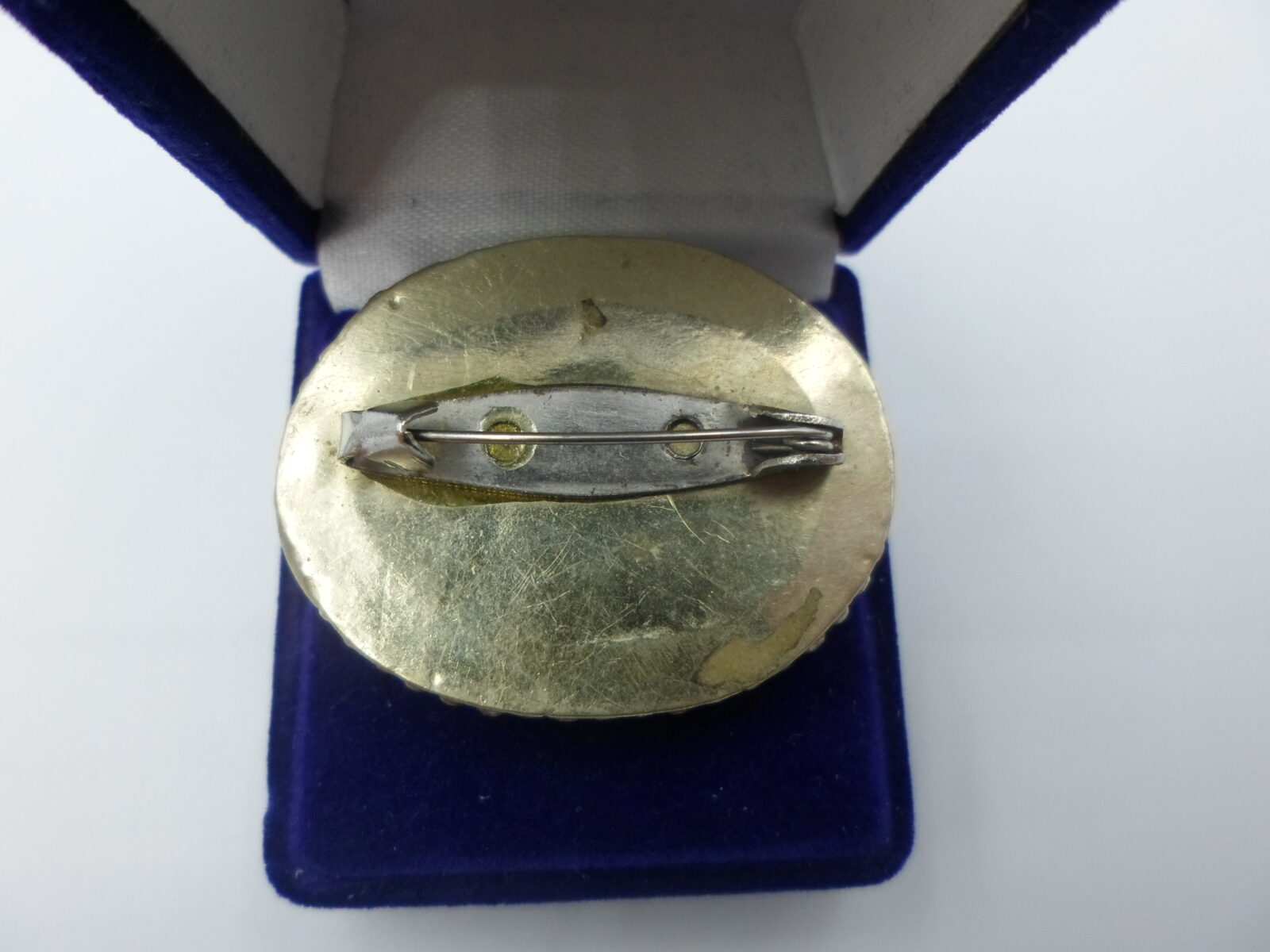 KULTOWA BROSZKA Z PRL- u Z ZIELONYM AGATEM - obrazek 3