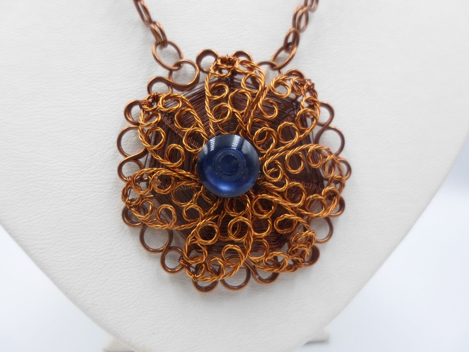 KULTOWY NASZYJNIK Z OCZKIEM DESIGN LATA 70-te - obrazek 2