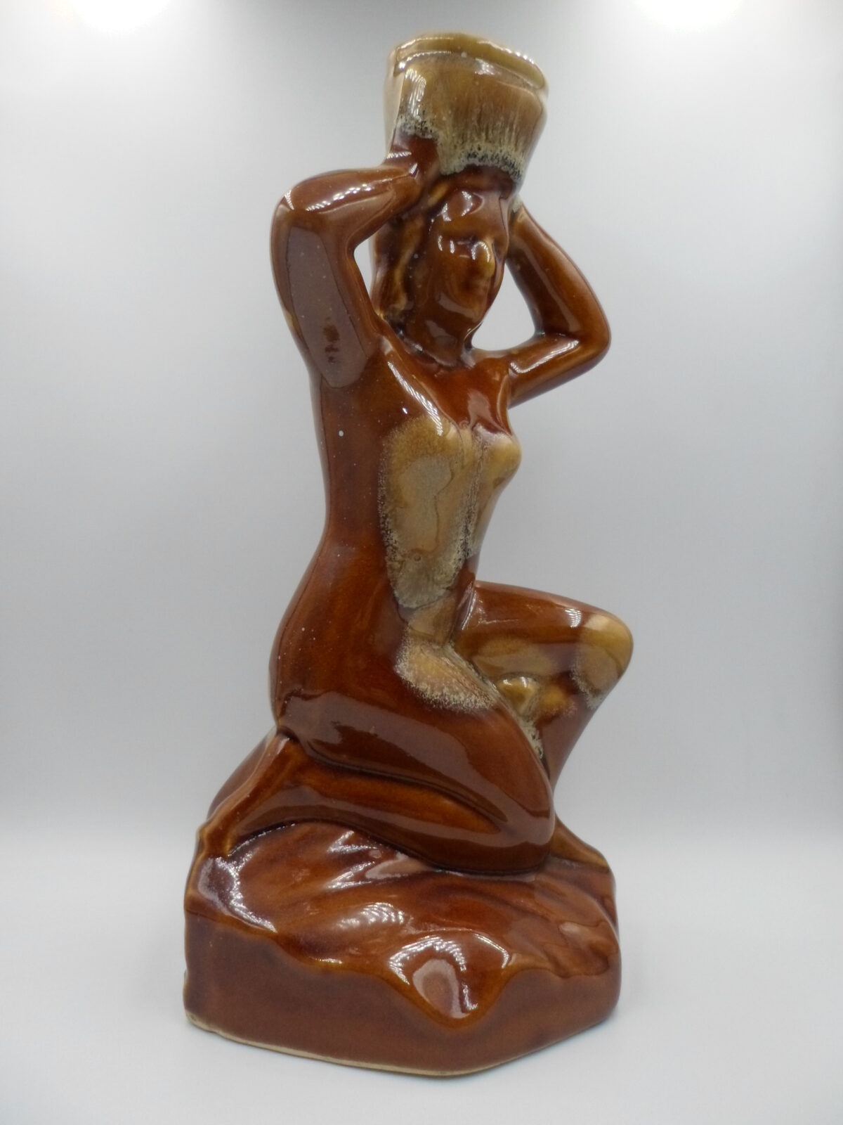 AKT KOBIECY KARIATYDA FIGURKA Z PORCELITU SZKLIWIONEGO MIROSTOWICE - obrazek 2