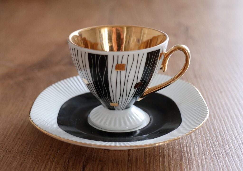 galanteria stołowa retro, porcelana, fajans